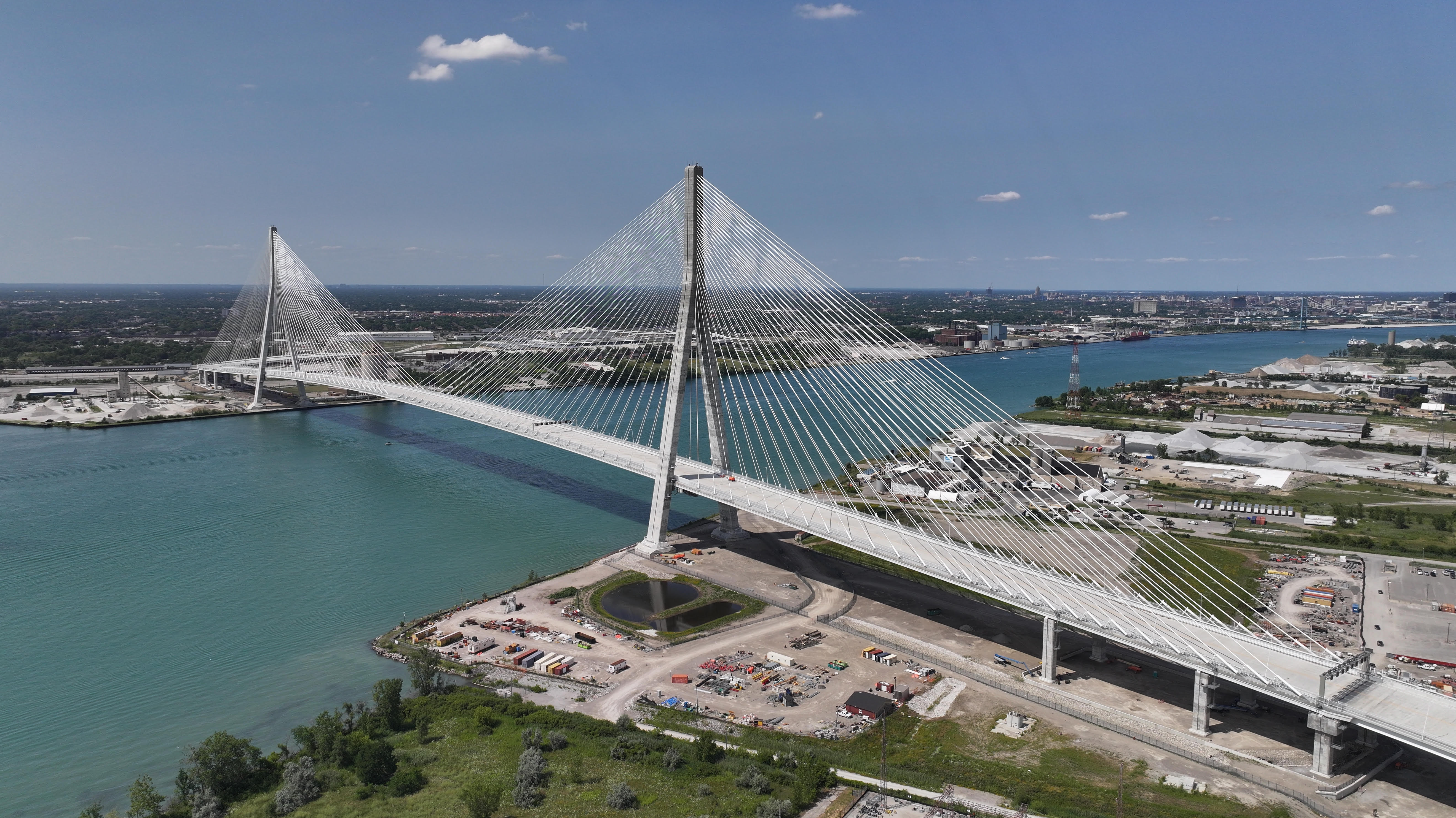 Gordie Howe bridge touted as 'remarkable accomplishment' at Windsor ceremony