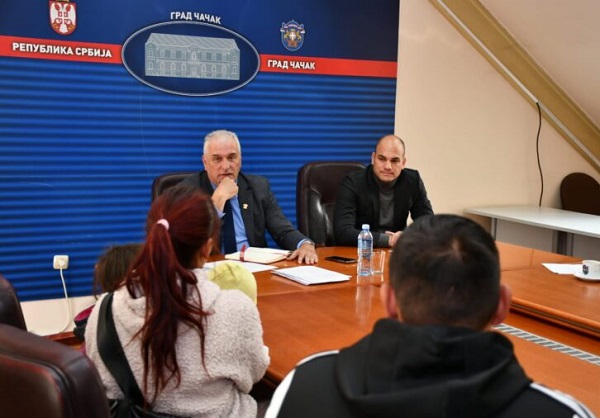 Predstavnici lokalne smouprave razgovarali sa sugrađanima o tekućim problemima