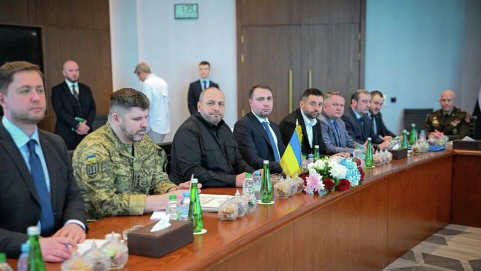 Strana.ua: Budanov i Arahamiјa smatraјu da Ukraјina treba da Rusiјi prepusti Donbas