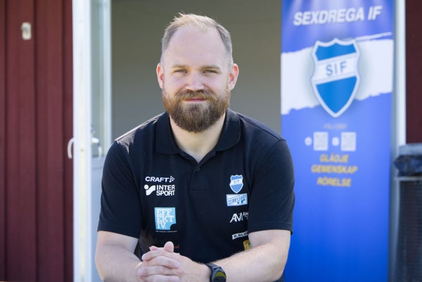 Sexdrega IF bjuder in skolan i nya lokaler