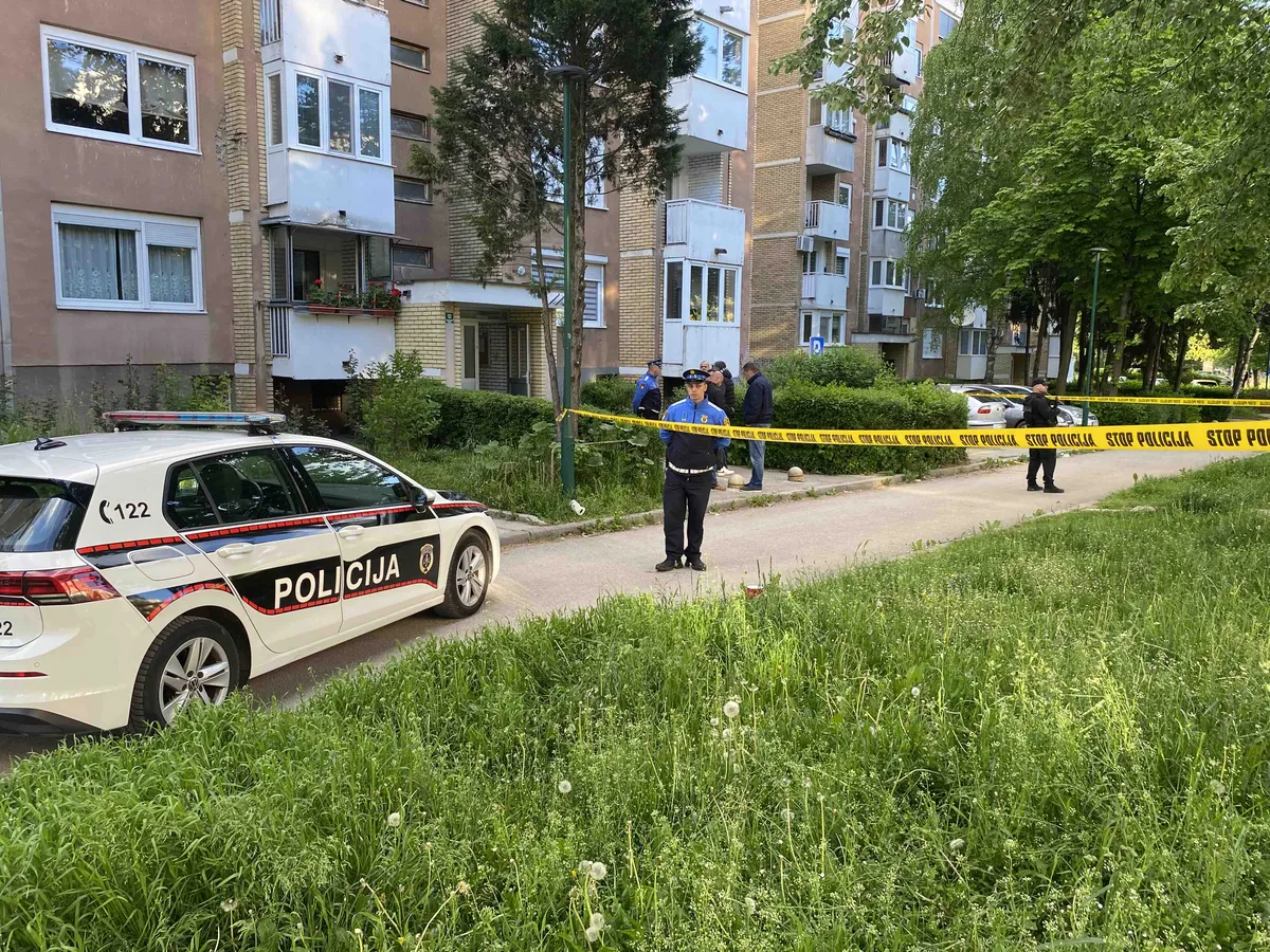 Dosije nasilnika, a značka zaštitara: Ko je dozvolio Tariku Pruscu da nosi pištolj?