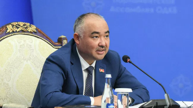 Экс-спикера парламента Киргизии приговорили к четырем годам тюрьмы
