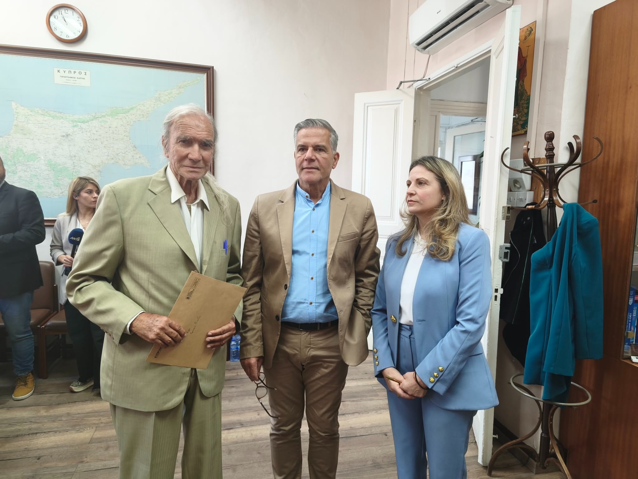 Μουσικός ετών… 89 υποψήφιος στις βουλευτικές εκλογές (βίντεο)