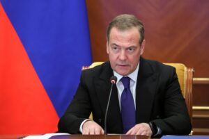 Medvedev: Pašinjan ja turka Ermenija po patot na Stepan Bandera
