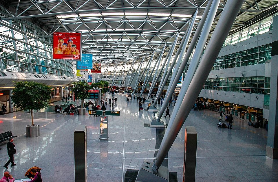 Ursula fon der Lajen priznala da EES sistem pravi pobleme na aerodromima i granicama
