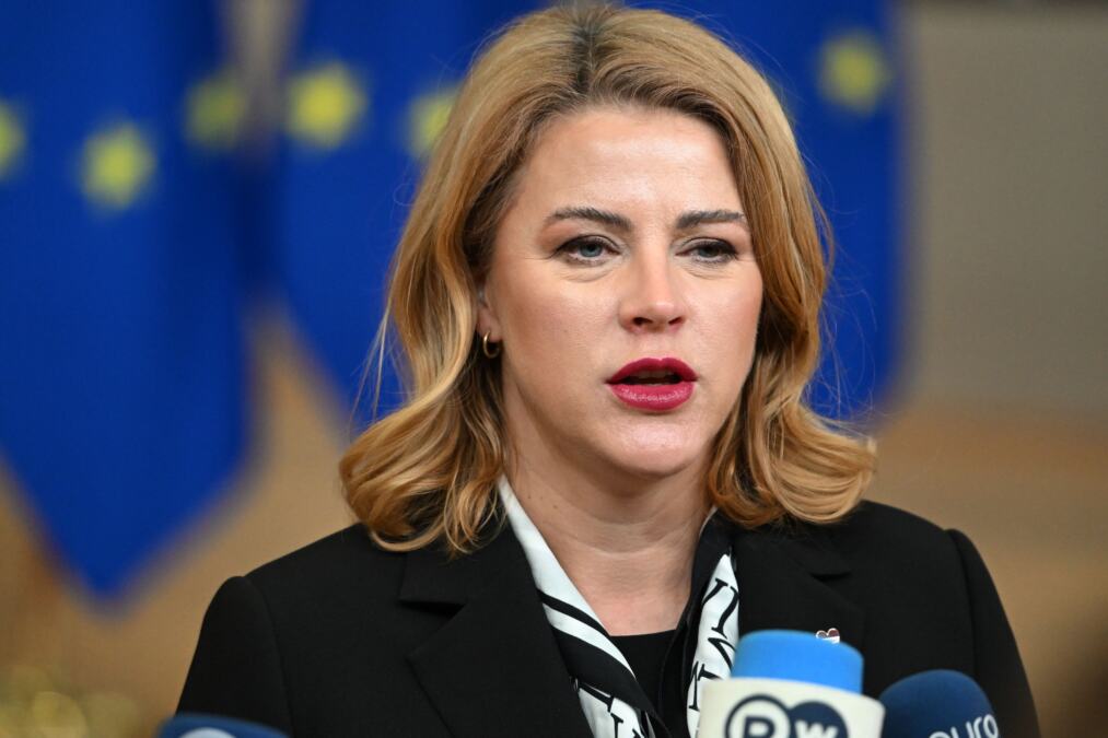 PREMIJERKA DRŽAVE EU PODNELA OSTAVKU! Ukrajinski dronovi "srušili" vladu, letelice pogodile naftno postrojenje i izazvale politički haos u NATO zemlji (VIDEO)