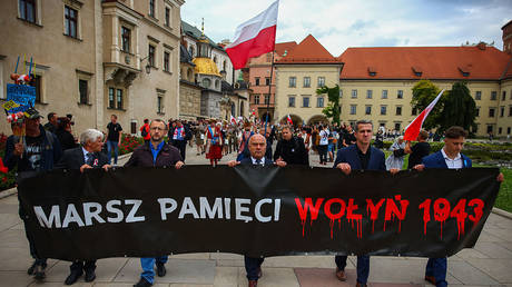 Poland gives Zelensky ‘few more days’ to renounce Nazi collaborators