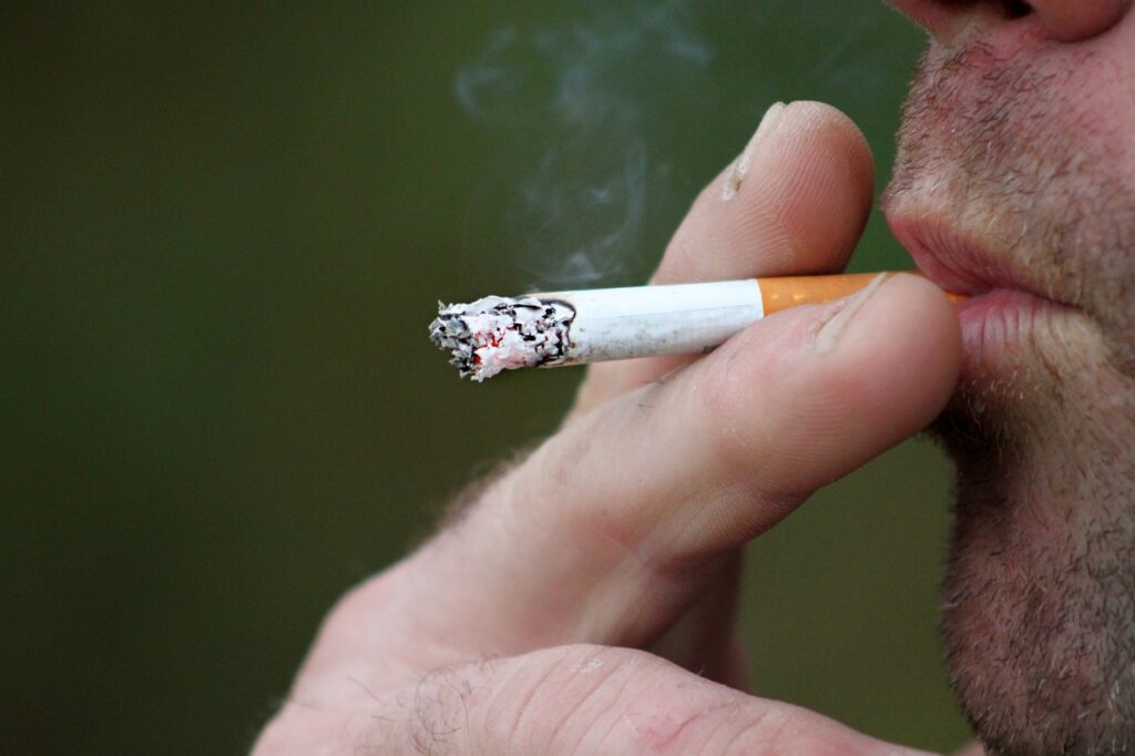 Sweden hits smoke-free goal of under 5% daily smokers: report