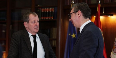 "Mi imamo principe, za razliku od vas, Alistere!" Vučić u podkastu žestoko odbrusio britanskom novinaru: Ništa im nije prećutao