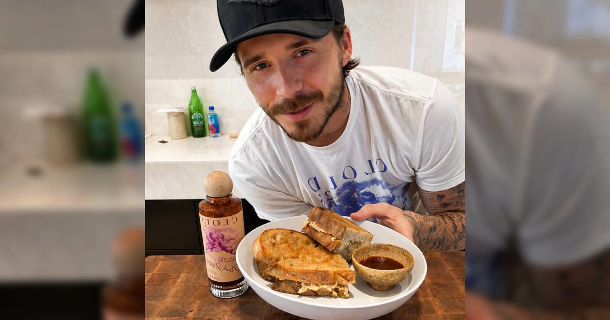 Brooklyn Beckham pokazao kako pravi sendvič od tune, pratitelji: "Neugodno nam je"