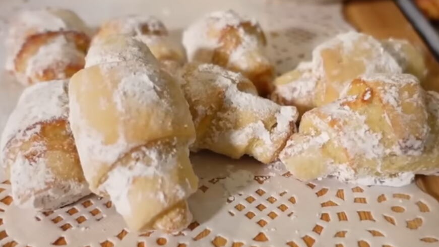 Recept naših baka za najbolje ledene kiflice: Zbog 1 cake su sve mekše i lepše što duže stoje