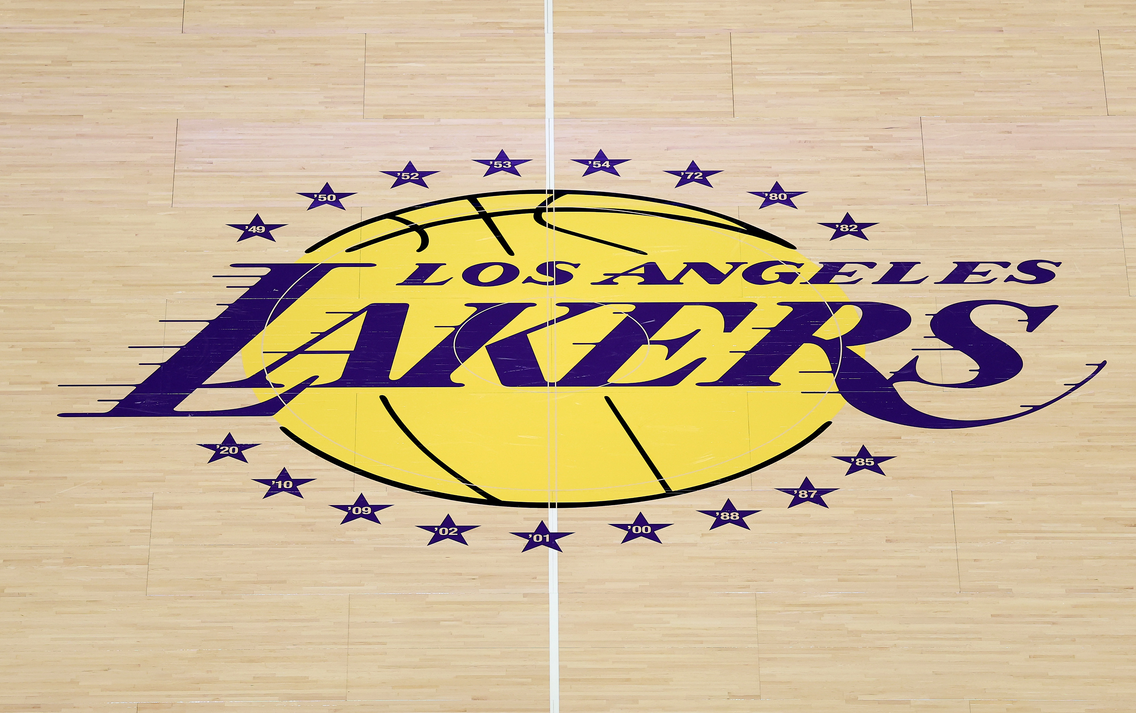 Los Angeles Lakers being sold for blockbuster $12.5B deal to businessmen Kushner, Iger: reports