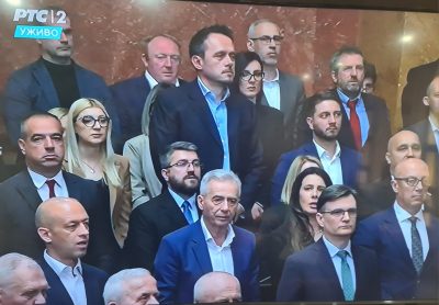 Poslanici vlasti napustili Skupštinu