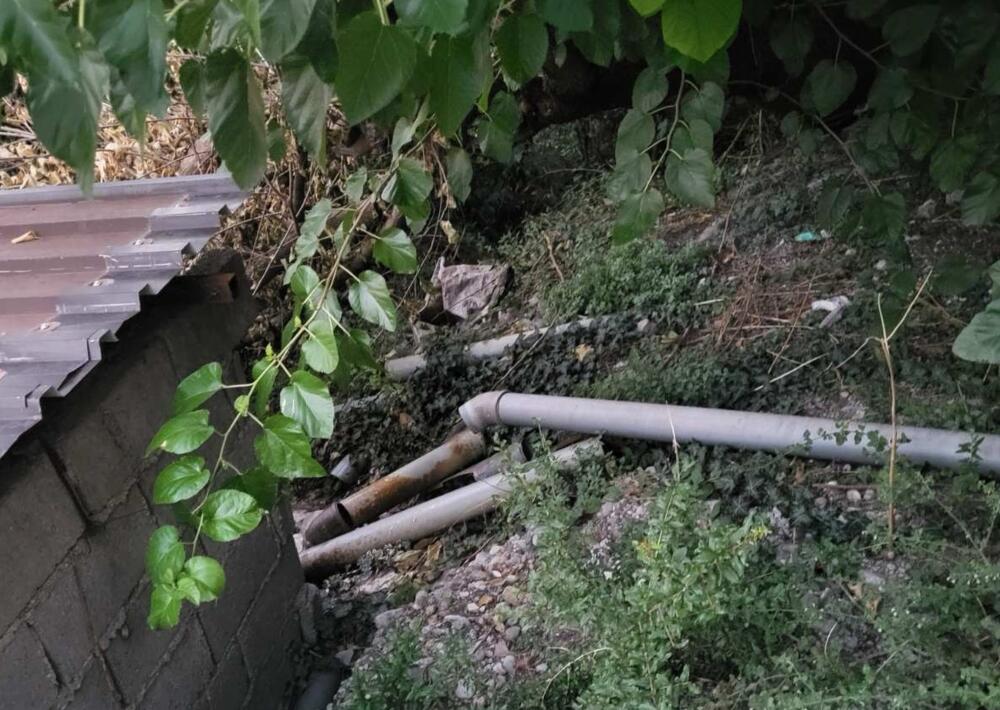Balkoni u dijelu centra Podgorice zatvoreni zbog smrada