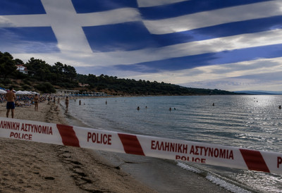 Stravičan slučaj potresao Halkidiki: Devojka (22) zverski zlostavljana na plaži u Grčkoj - osumnjičeni Albanac uhapšen u Crnoj Gori