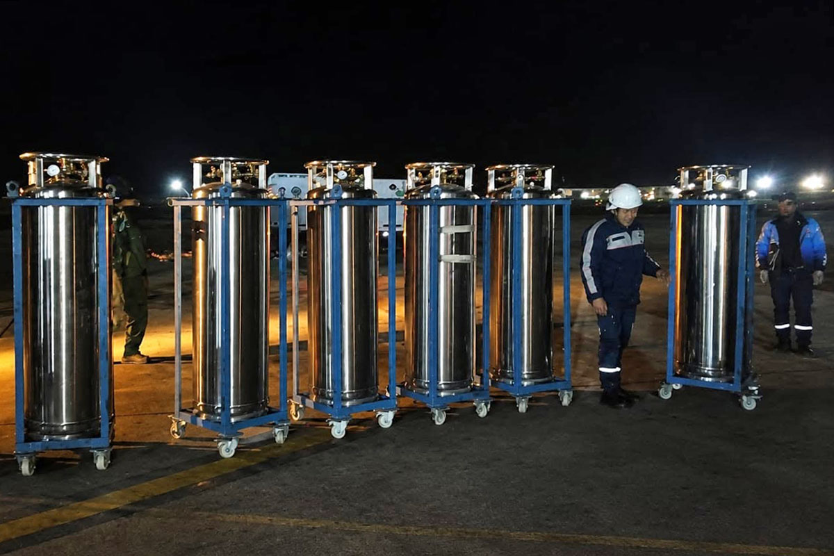 Bloqueos afectan gran parte del país mientras llegan combustible y oxígeno a La Paz