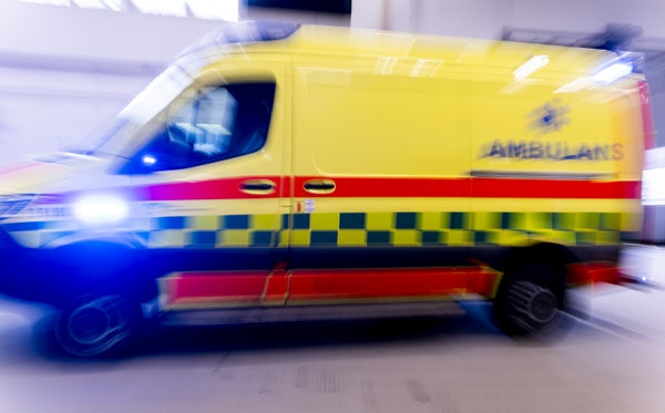 Tre döda efter frontalkrock i Mariestad