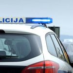 Užas kod Sinja: Auto sletio u provaliju u mjestu Podosoje – poginule dvije osobe