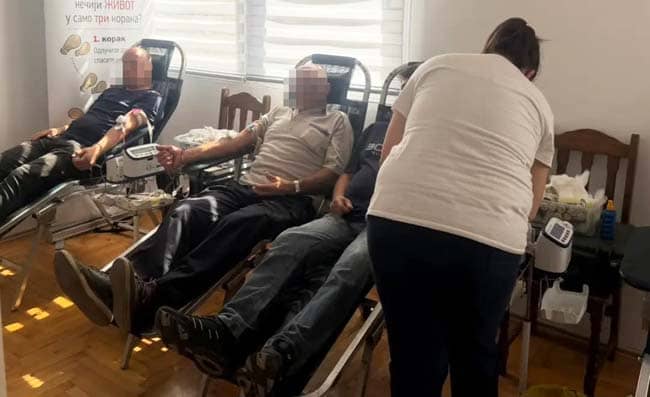 ДОБРОВОЉНО ДАВАЊЕ КРВИ – Прикупљене 33 јединице крви