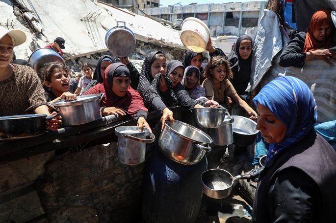 Restrictions, closures reduce June aid volume to Gaza: UN