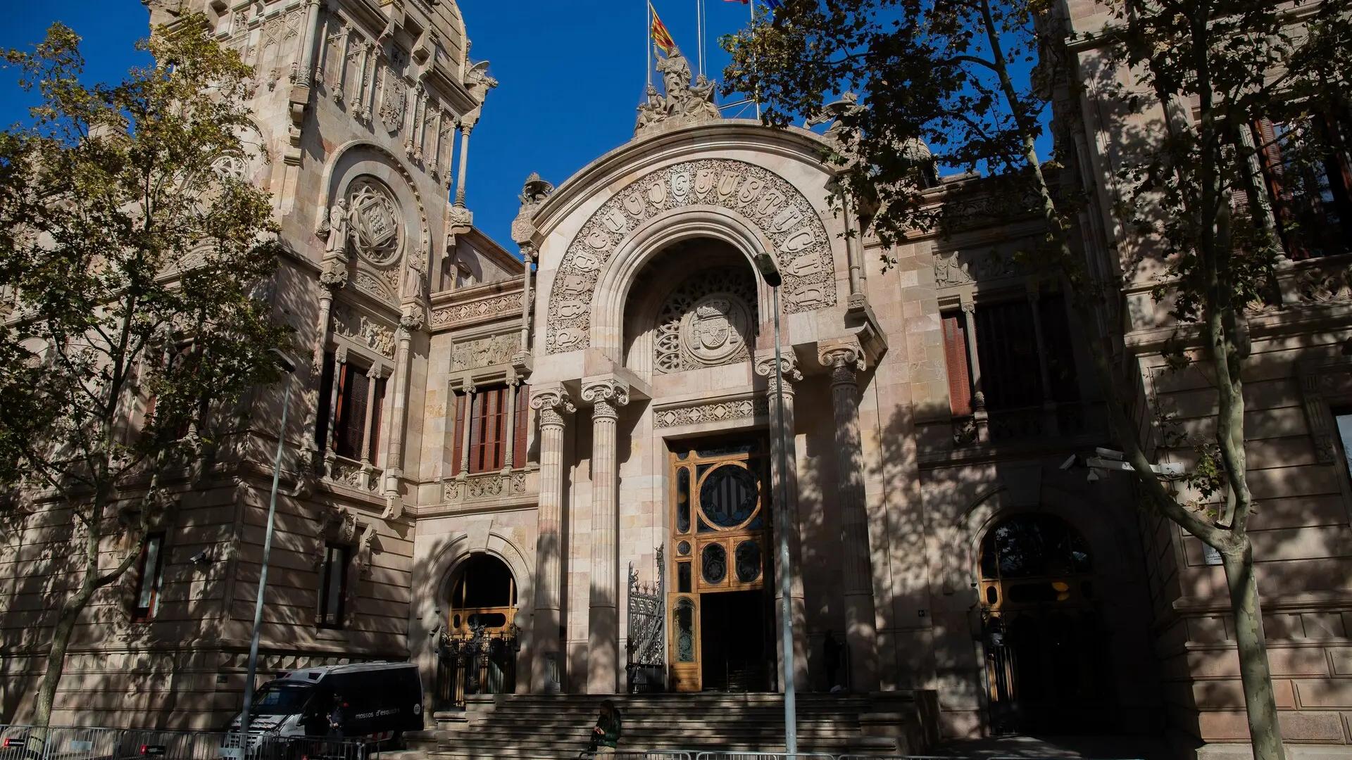 Absuelven por falta de pruebas al acusado de matar a puñaladas a su vecino en Barcelona en 2019 