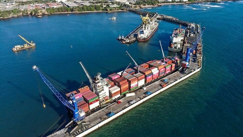 Gremiales salvadoreñas responden con cautela a los aranceles de Trump