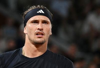 NIŠTA OD NOVE TITULE: Zverev izgubio u polufinalu Halea 