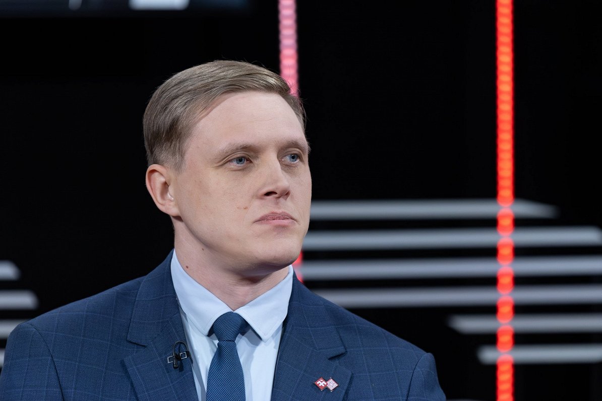 Saeima commission wants quota for number of third-country nationals allowed into Latvia