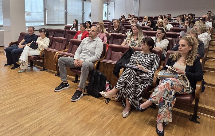 Tim za prevenciju i zaštitu dece i učenika od nasilja, zlostavljanja i zanemarivanja grada Pančeva održao panel diskusiju