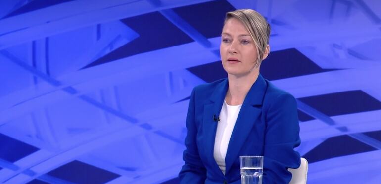 LJUDI MOJI, DA LI JE OVO MOGUĆE? Blokaderska profesorka upoređuje novinarstvo u Meksiku, gde je od 2000. ubijeno više od 120 novinara, sa - Srbijom?! (VIDEO)