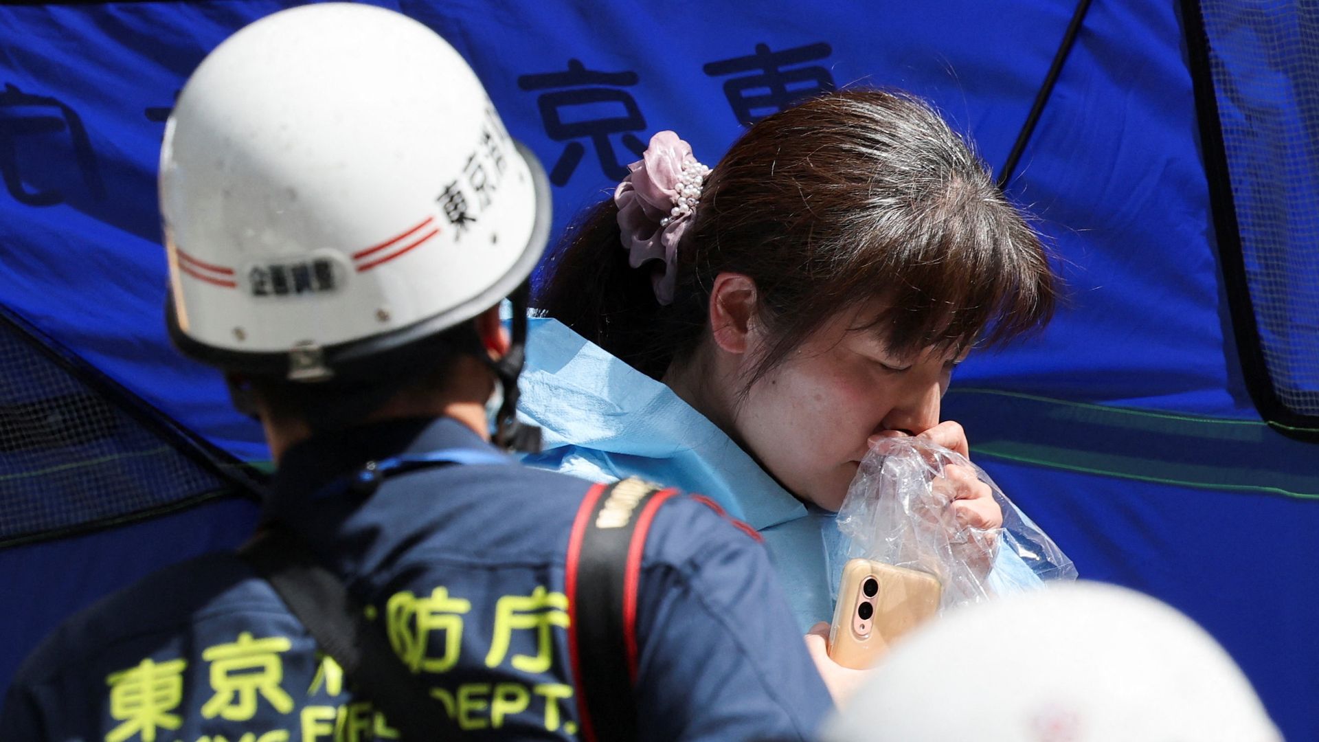 More than 20 people taken to hospital after unknown substance sprayed in Tokyo