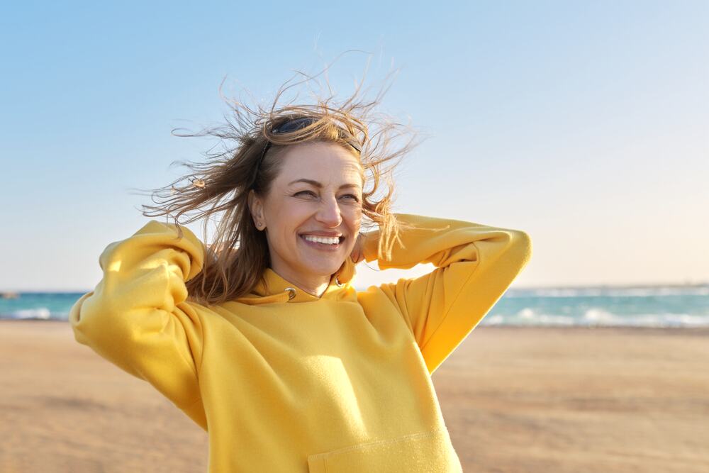 Jutarnja nega lica za žene od 40 + godina koja skidaju sa lica od 10 do 15 godina