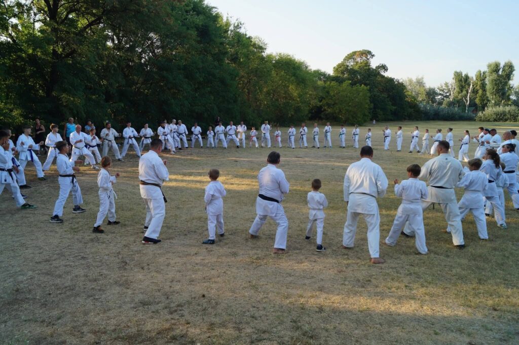 Karate klub Bečej na međunarodnom kampu „Tiszafured 2026“ u Mađarskoj
