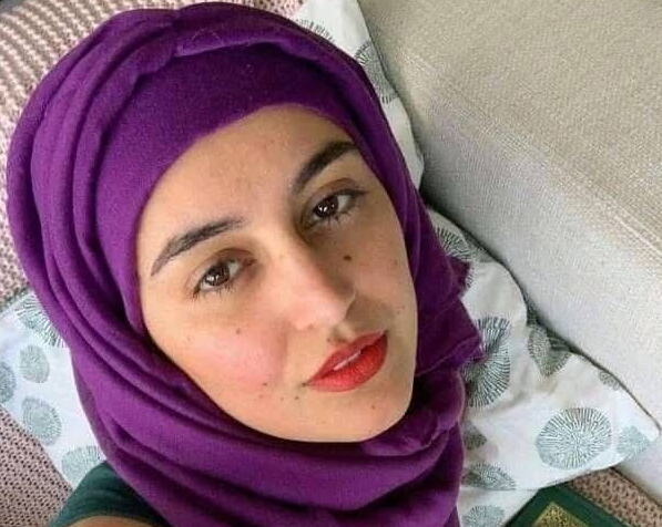 Jasmina se izvuka iz kandži smrti, napustila islam i počela da se bavi najstarijim zanatom: Šokirala se koliko može da zaradi, a očeva pretnja je sledila