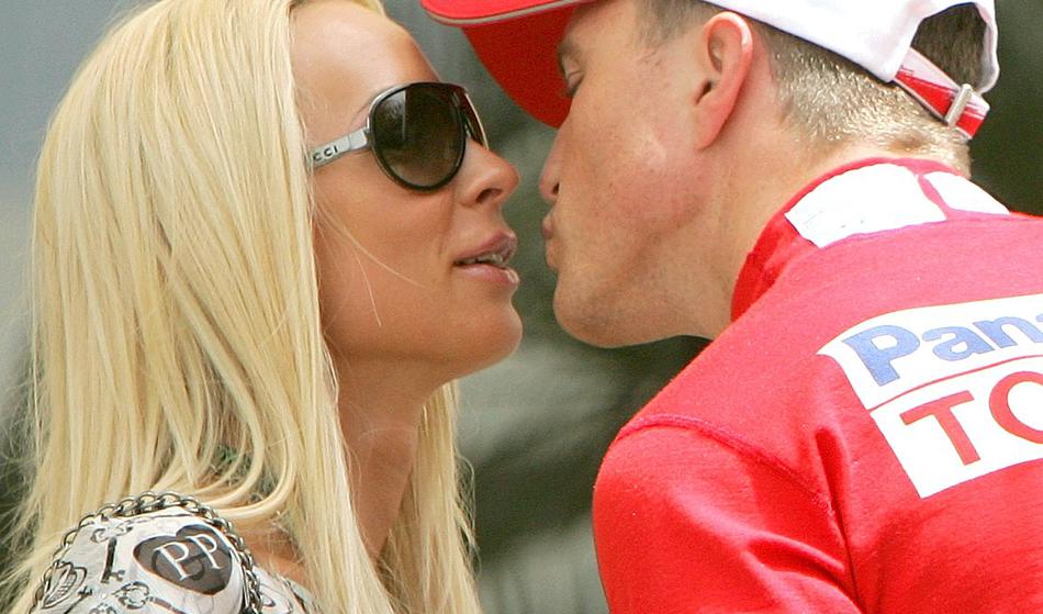 Schumacherjeva je spet samska, njenega bivšega se držijo hude obtožbe