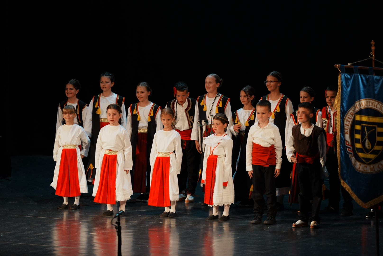 FOTO Pjesma i ples ispunili Imotski: održana velika smotra dječjeg folklora naše županije
