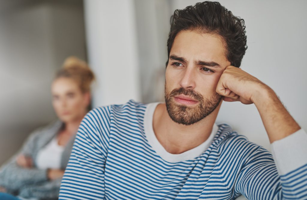 “OVERTHINKING” U VEZAMA: Zašto uništava odnose i kako ga napokon zaustaviti