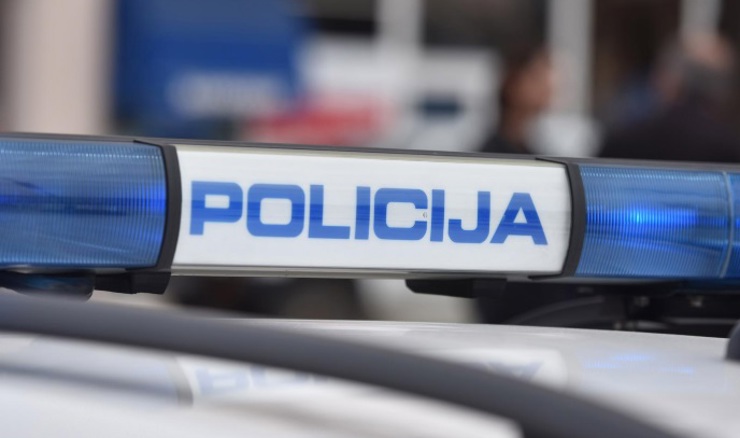 U teškoj prometnoj nesreći kod Lužana poginulo dijete