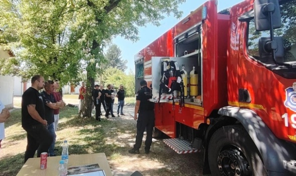 U Kragujevcu održan trening Specijalizovane jedinice civilne zaštite za ZBRINJAVANJE (FOTO)