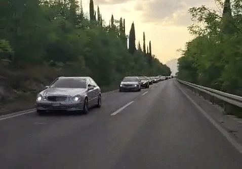 Ovo nije normalno: pogledajte kilometarsku kolonu na izlazu iz Hrvatske, neki će granicu prijeći tek sutra
