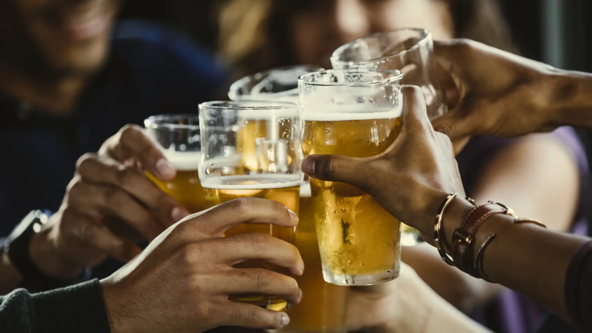  La aplaudida respuesta de un hostelero en defensa de los trabajadores de su bar: "Son camareros, no esclavos" 