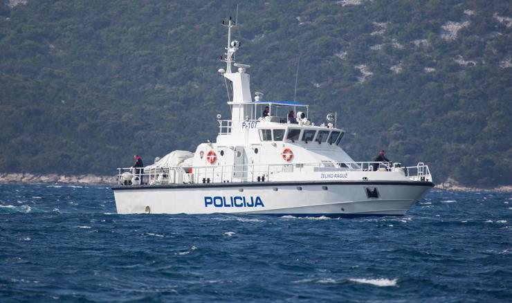 U sudaru katamarana i jedrilice tri osobe poginule, za jednom se traga