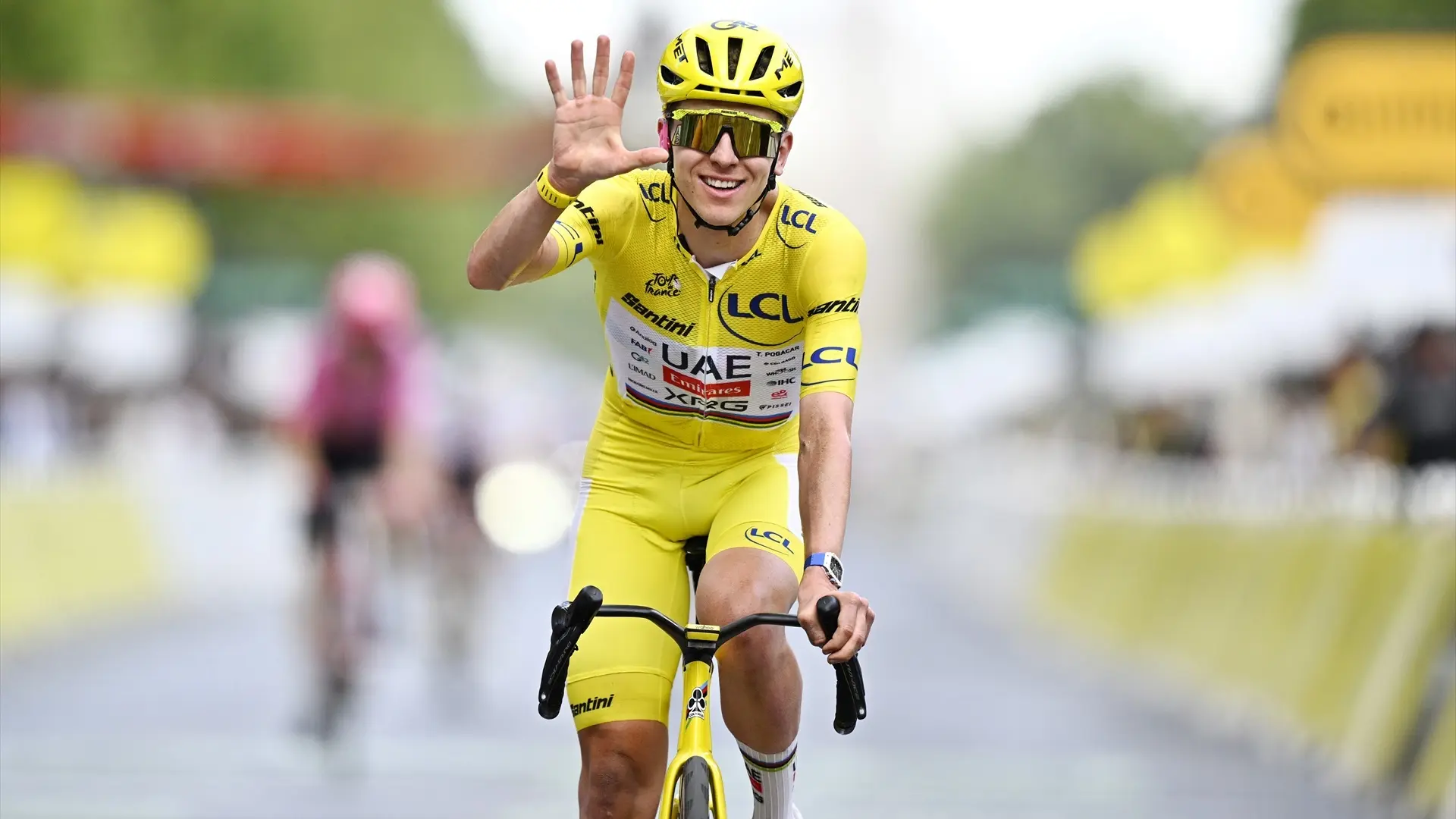  Pogacar entra en la leyenda del Tour y entra en el selecto y exclusivo 'club de los cinco' 