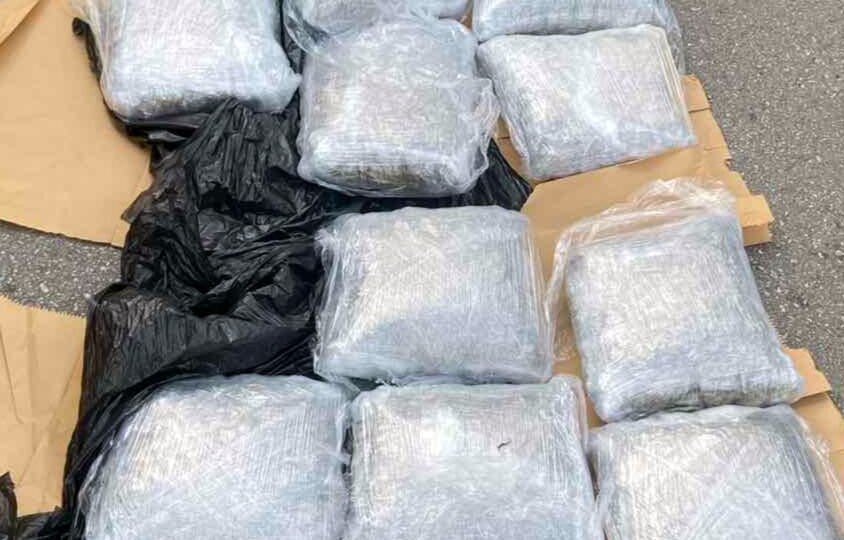 U KOLIMA DRŽAO 10 KILOGRAMA DROGE! Beograđanin (35) uhapšen u Barajevu - pogledajte kako je izgledala akcija (VIDEO)