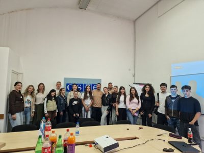 Dijalog umesto predrasuda: Održana radionica o ravnopravnosti za srednjoškolce