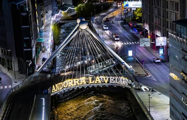 El 'Valira Vespre' arriba per transformar el Pont de Prís