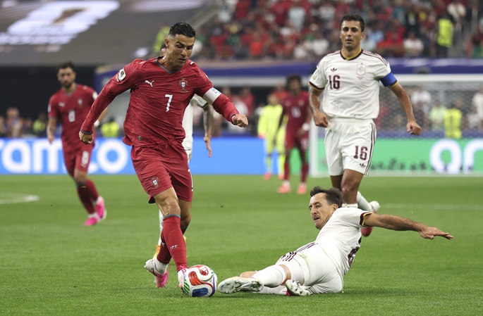 Ronaldo's WC journey ends as Spain book QF spot with win over Portugal
