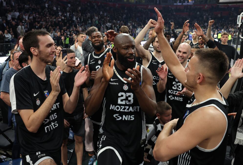"NEĆEMO VAM PONUDITI ROŠTILJ, PIVO ILI SPECIJALITETE SA RAŽNJA..." KK Partizan objavom oborio internet: Crno-beli poslali jasnu poruku!