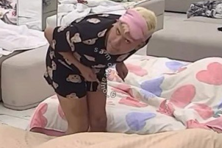 RASKLOPIO JE KAO ŠATOR! Asmin pomerio Maji silikon, STARLETA URLA POD JORGAN-PLANINOM! (GALERIJA)