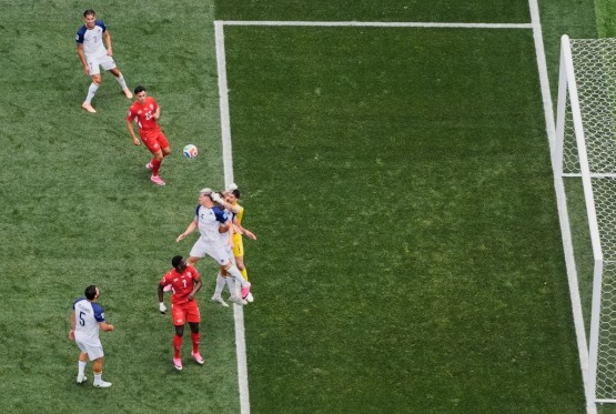 (UŽIVO) Švajcarska vodi 1:0, crveni za Muharemovića (FOTO/VIDEO)